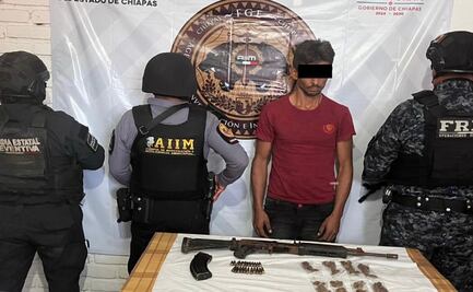 Detienen a presunto sicario ligado al CJNG en Chiapas; aseguran armas, droga y tres vehículos en Cintalapa