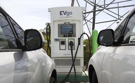 California aprueba eliminación gradual de vehículos a gasolina para 2035; planea exigir autos eléctricos 