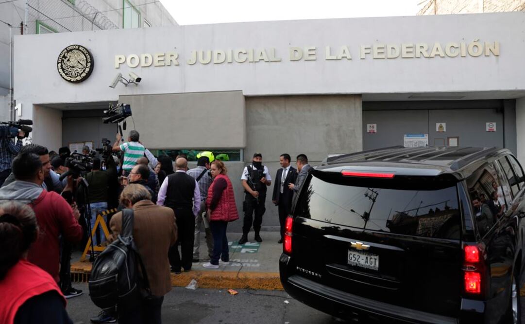 Dan prisión preventiva al ex gobernador Roberto Borge por desfalco de 900 mdp 