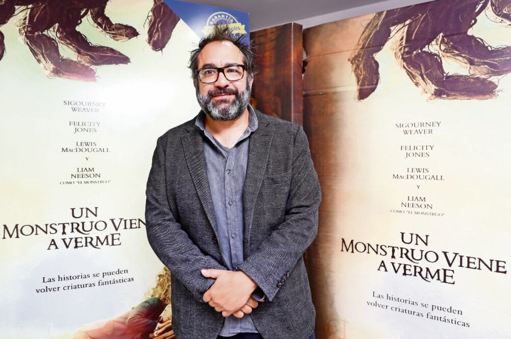 Eugenio Caballero obtuvo el reconocimiento a lo mejor del cine español en la categoría Dirección Artística por la película "Un monstruo viene a verme". (ARCHIVO EL UNIVERSAL)