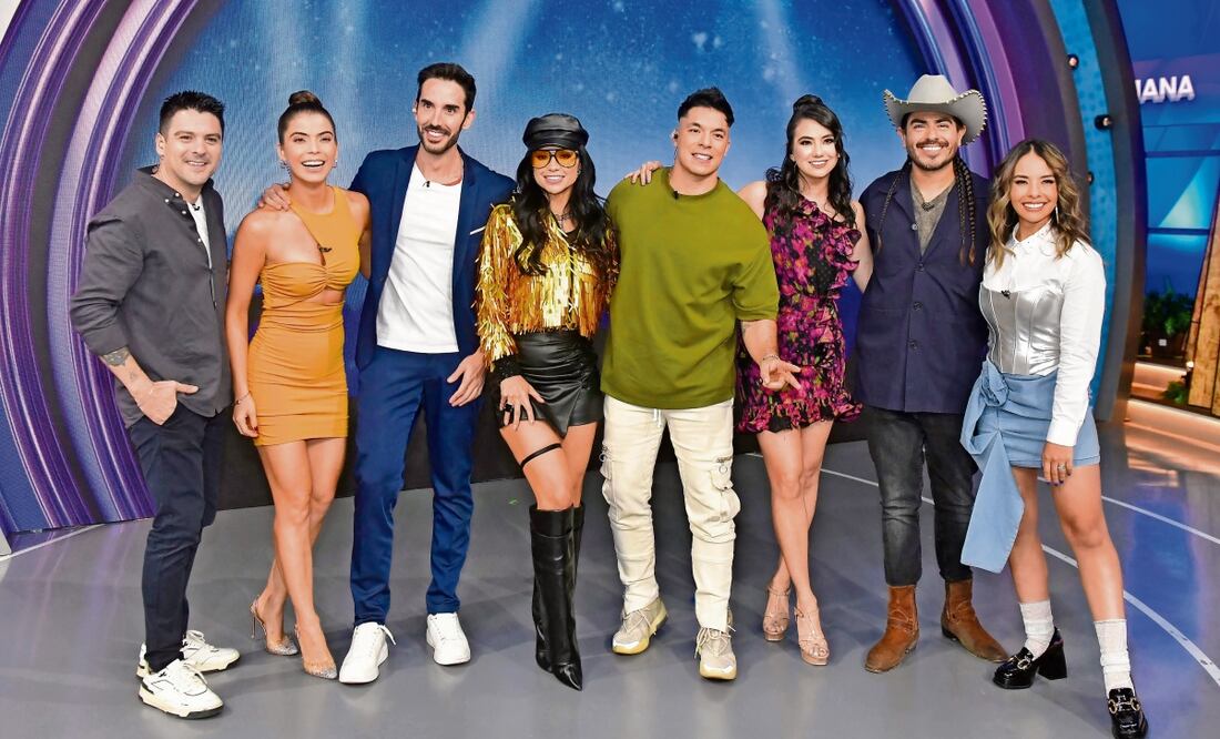 Bajo la batuta de Mónica Alcaraz, los conductores del matutino de fin de semana tratan de crear contenido diferente al de entre semana. Foto: Azteca