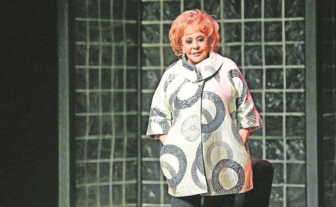 La primera actriz actuó en una obra este año y recibió un homenaje en el Palacio de Bellas Artes.