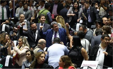 Entre gritos de "traidores", Morena concluye reparto de presidencias; 50% serán para hombres y 50% para mujeres