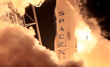 SpaceX aterriza cohete en vertical por primera vez