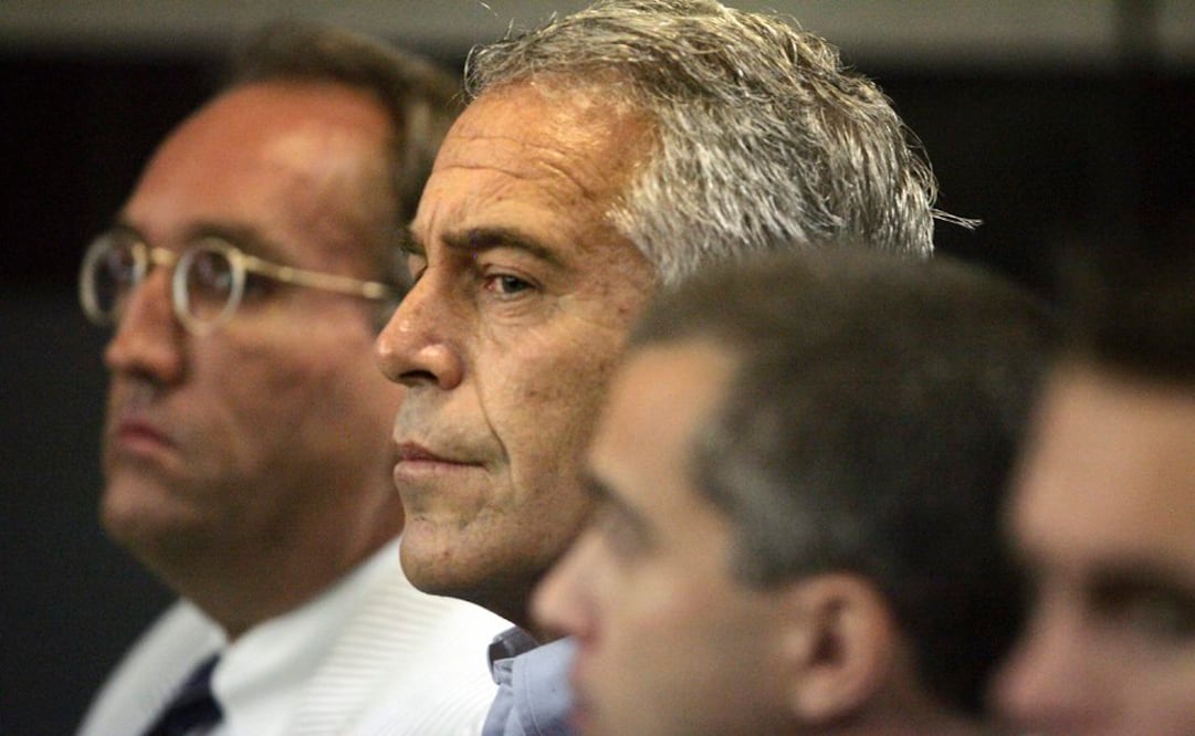 Epstein está acusado de tráfico sexual de menores por la Fiscalía del distrito sur de Nueva York (Foto: AP)