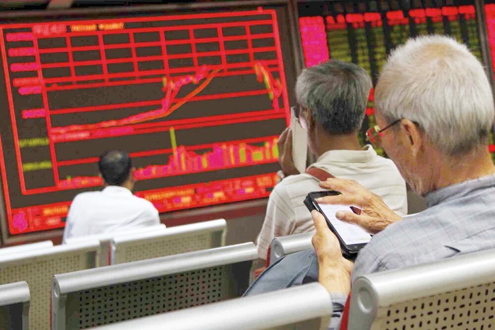 China podría sufrir un desastre económico por al incremento de su deuda interna: analistas (ROLEX DE LA PENA. EFE)