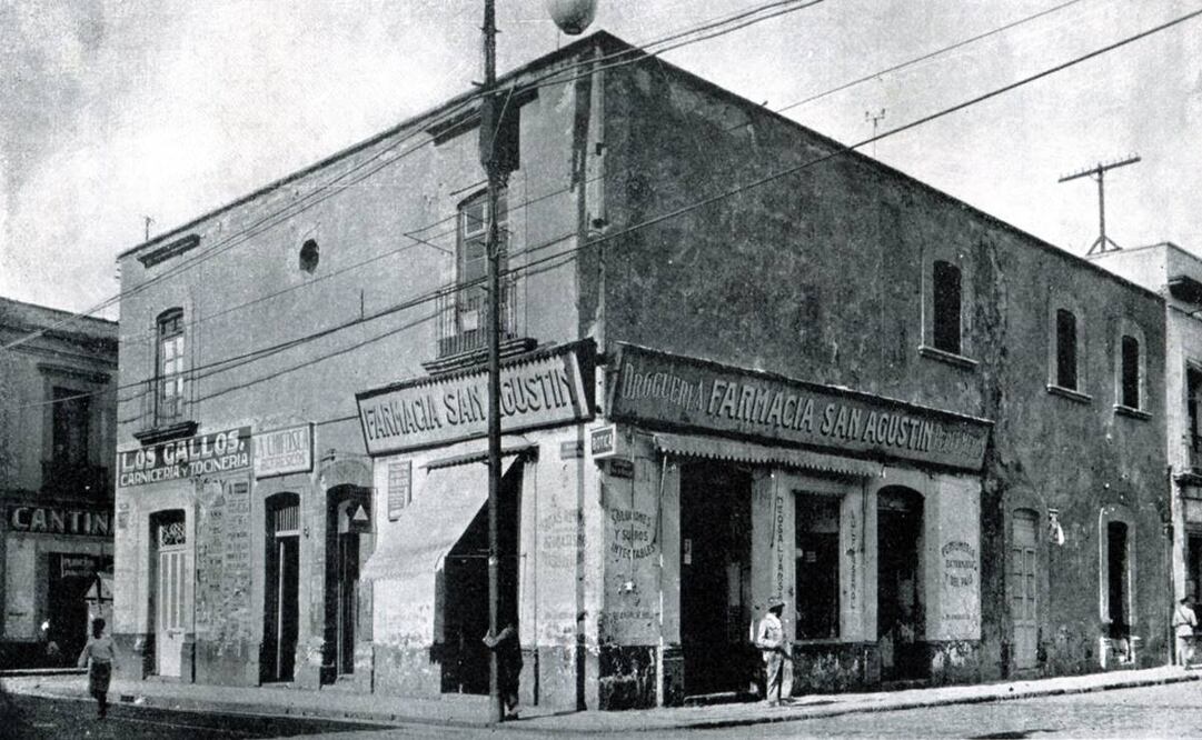 Esquina de República de Argentina (antes Relox) y República de Nicaragua (antes Padre Lecuona) en 1930. Colección Villasana.
