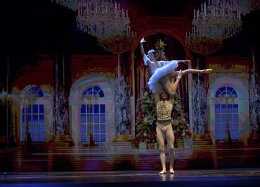 Con danza y música, Murat inaugura el Centro Cultural Álvaro Carrillo en la ciudad de Oaxaca