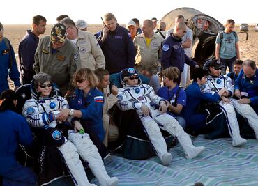 Astronautas de la EEI regresaron a la Tierra