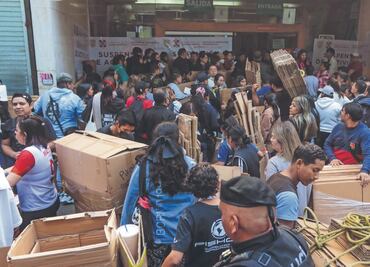 “Sólo nos permitieron guardar las cosas en cajas y bolsas”, dicen comerciantes de Plaza Izazaga