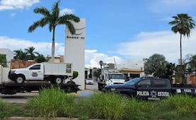 Ejército asegura dos residencias de Isla Musala en Culiacán; localizan armas y cuatro vehículos robados