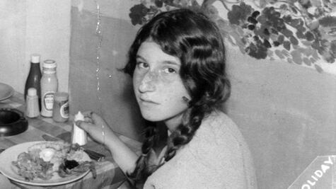 "Mi padre era un temido gánster y me obligó a operarme la nariz a los 13 años"