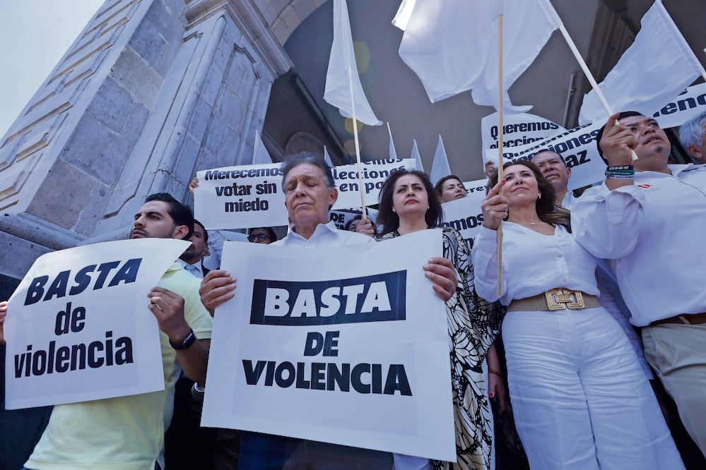 Representantes de partidos políticos y comunidad en general han hecho un llamado a parar la violencia, ante las constantes agresiones en el proceso electoral en el Edomex. Archivo El Universal