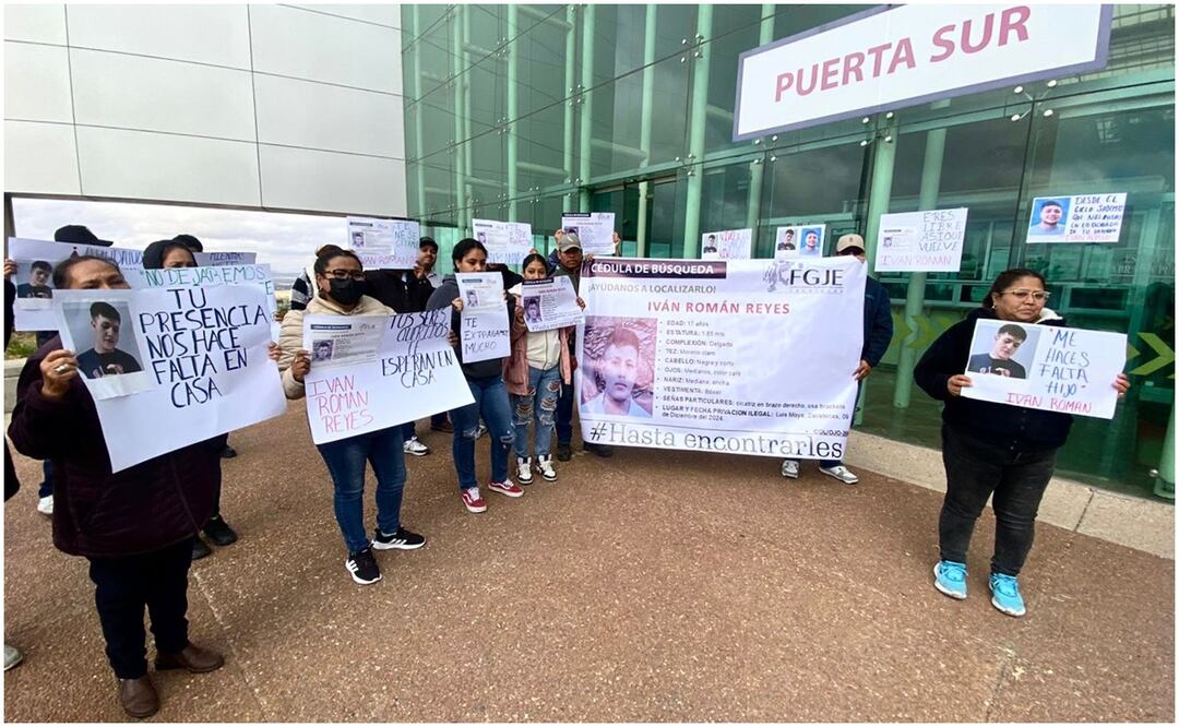 Manifestación de la familia del joven Iván Román Reyes, de 17 años, quien fue privado de la libertad por un grupo armado en el municipio de Luis Moya, Zacatecas (19/12/2024). Foto: Especial