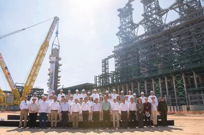 Crece Pemex con hallazgo de nuevo yacimiento, dice EPN