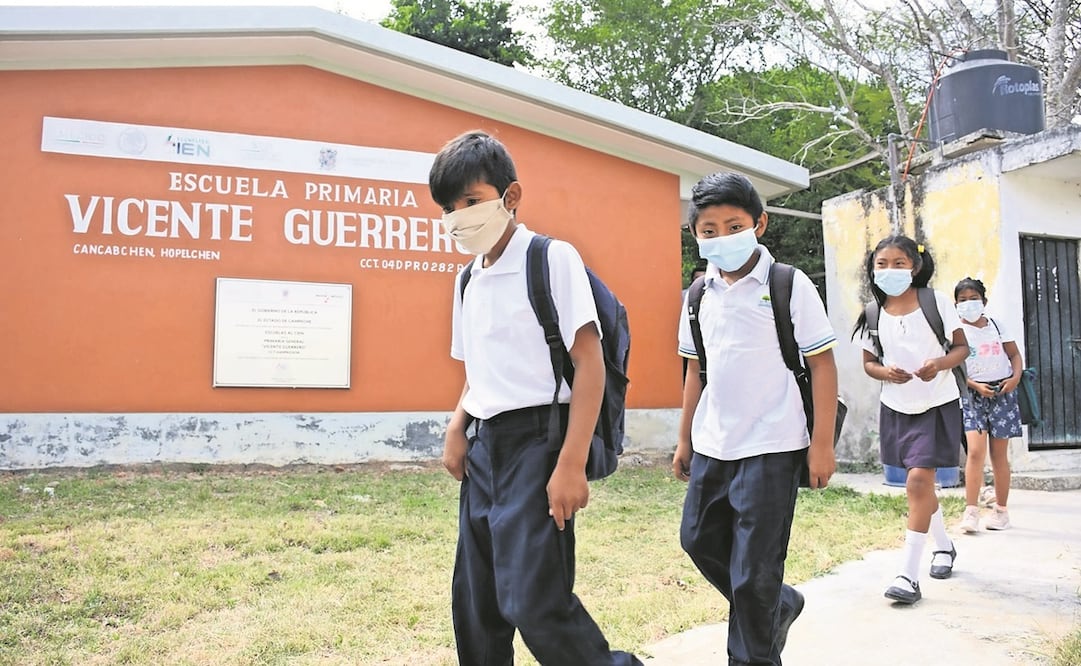 Según la SEP, para el regreso seguro a clases se deben poner filtros de salud: en casa, en la entrada de la escuela y en el aula. Foto: ARCHIVO EL UNIVERSAL