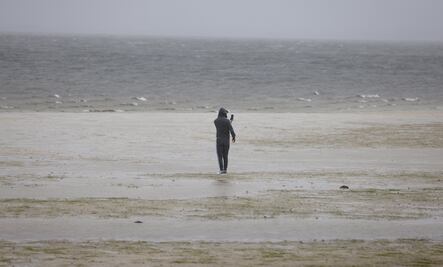 Florida siente ya el azote del huracán Ian, de categoría cuatro