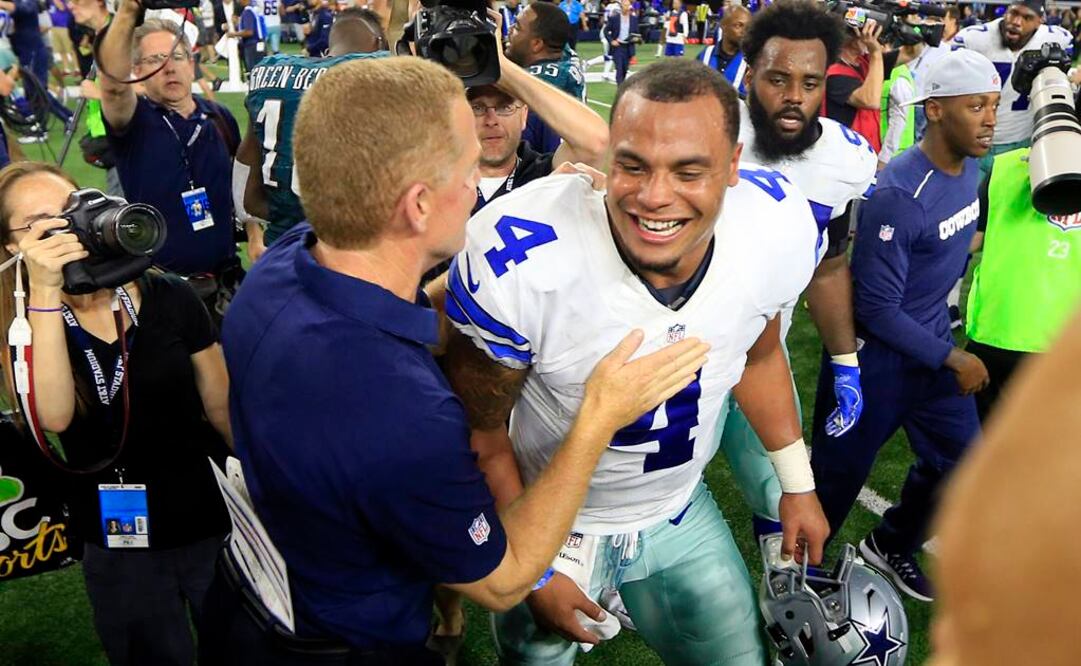 Prescott terminó con 287 yardas, dos pases de anotación y una intercepción. (AP)