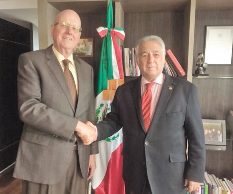 Ignacio Cabrera Fernández, director General de Diplomacia Turística y Miguel Torruco, secretario de Turismo, enviaron un mensaje internacional. TOMADA DE TWITTER