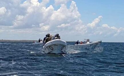 Rescatan a 4 buzos en Yucatán que fueron abandonados en altamar; son acusados de pesca ilegal