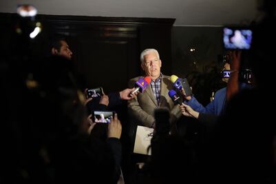 Elba Esther Gordillo ya está libre "y con su familia"