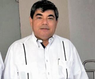 Exhiben a rector por pagar cuentas del gobierno