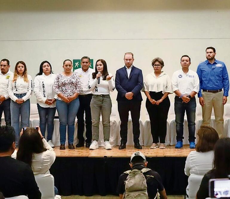 Karen Quiroga y Santiago Taboada, de Va por la CDMX, solicitaron a las autoridades capitalinas sacar a la policía de las elecciones, antes de que ocurra una tragedia. Foto Especial