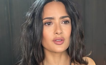 “Baile inolvidable” de Bad Bunny pone a Salma Hayek a derrochar sensualidad en bikini