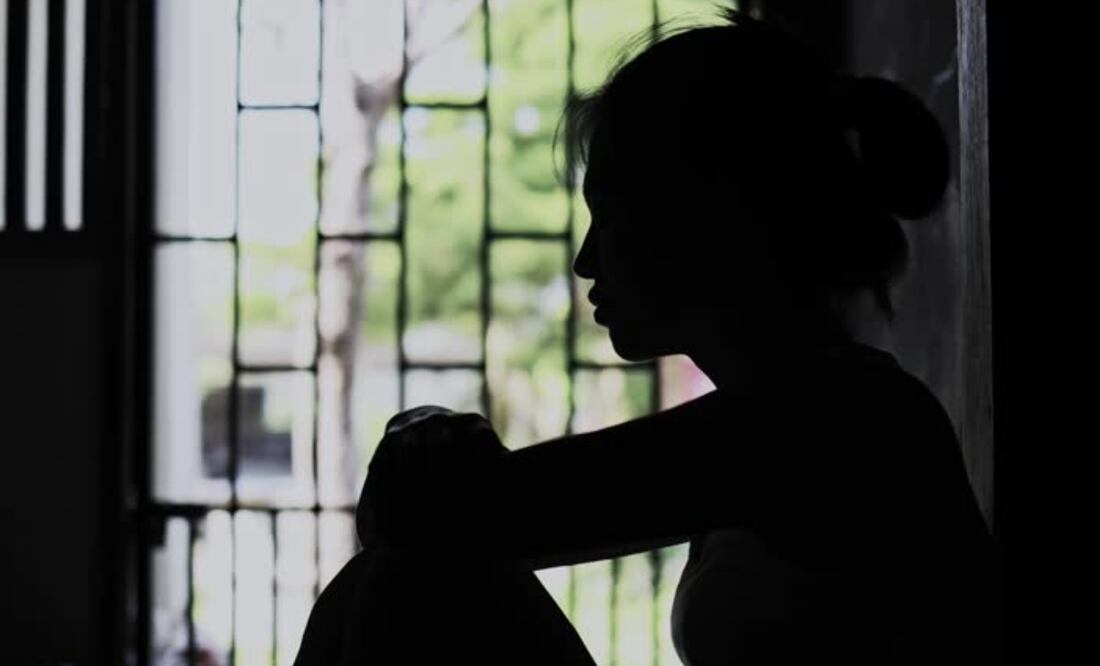 Una de las víctimas de nombre Ana Guadalupe “N”, pidió ayuda a personas de un domicilio, ya que declaró que era obligada a vender droga y luego la mantenían esposada. Foto: iStock