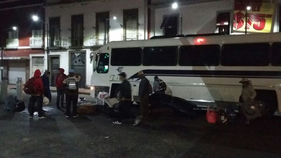 Organizaciones campesinas inician retiro de bloqueo en Bucareli (MARIO DORANTES. EL UNIVERSAL)