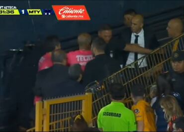 Guido Pizarro golpeó a auxiliar técnico de Rayados; ¿Será sancionado el DT de Tigres?