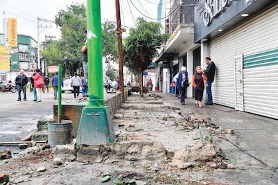 Retiran puestos ambulantes en la colonia Portales