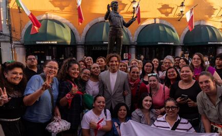 David Bisbal visita Garibaldi para rendir homenaje a Juan Gabriel y convivir con sus fans