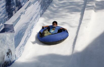 Venustiano Carranza inaugurará cuatro toboganes de hielo para niños y jóvenes 