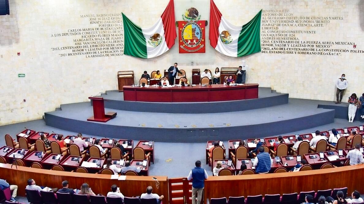En sesión extraordinaria, los diputados oaxaqueños aprobaron también la creación de un nuevo organismo. Foto: Archivo El Universal