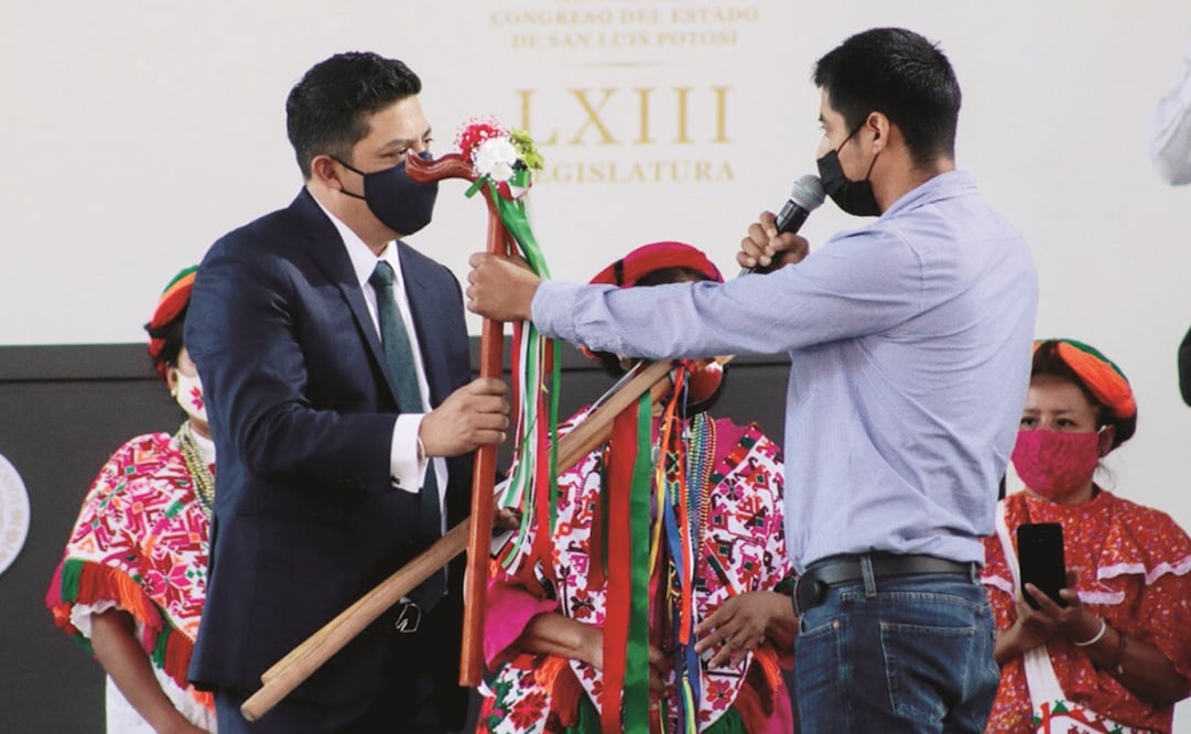 Ricardo Gallardo rindió protesta ante los potosinos en la Plaza de los Fundadores, que lució abarrotada. Foto: Angélica Ortiz. El Universal