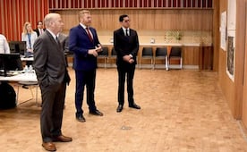 Canciller Velasco visita centro de operaciones de seguridad conjunto en la Embajada de EU; "ejemplo de estrecha cooperación"