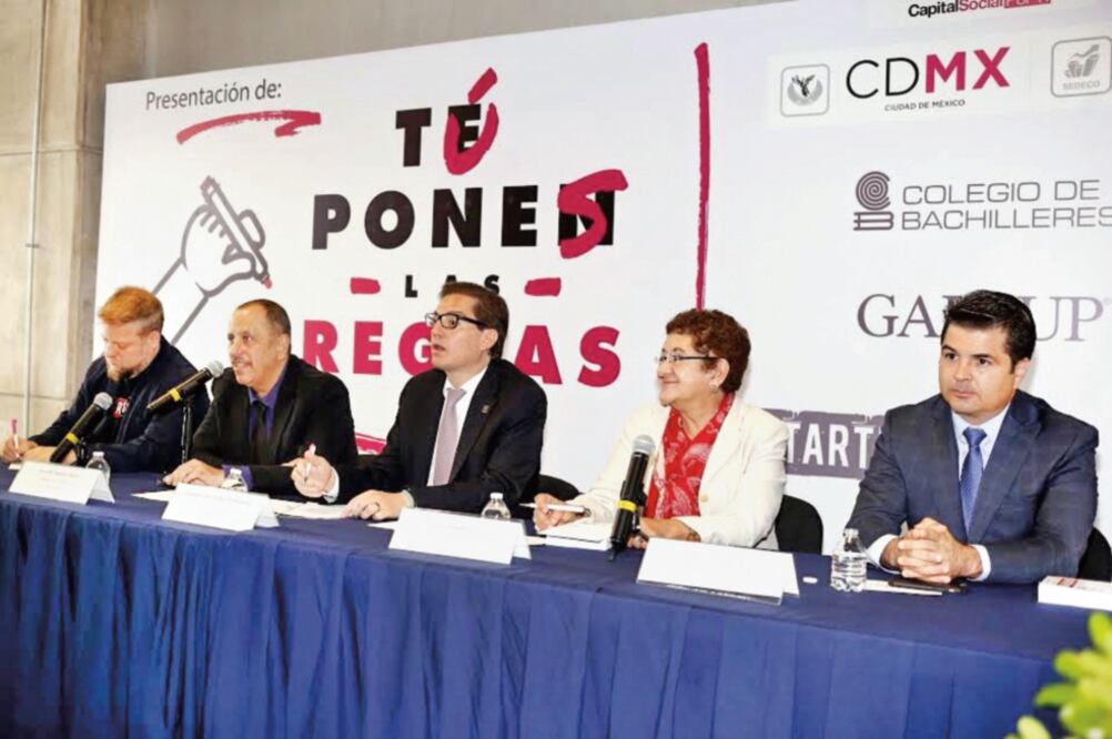 En la presentación de “tú pones las reglas”, las autoridades dijeron que los ganadores recibirán 180 mil pesos y mentorías para desarrollar su proyecto. (SEDECO)