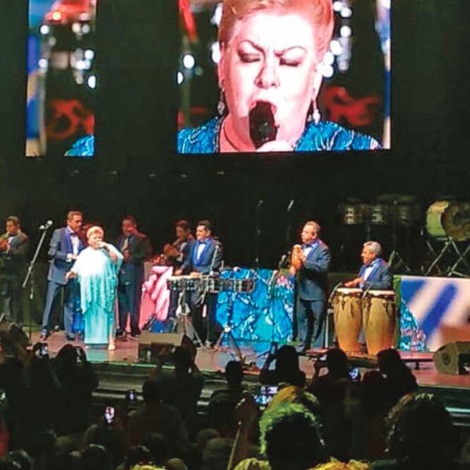 Los artistas se presentaron en el Teatro Metropólitan. (TWITTER)