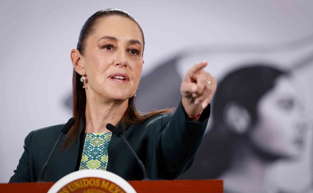 Claudia Sheinbaum, presidenta de México, encabezó la conferencia del pueblo en el salón Tesorería de Palacio Nacional el 10 de diciembre de 2025. Foto: Diego Simón Sánchez/ EL UNIVERSAL