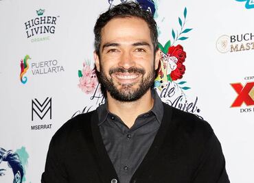 Alfonso Herrera protagonizará obra "La sociedad de los poetas muertos"