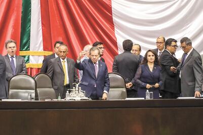 Morena se impone en Congreso a oposición 