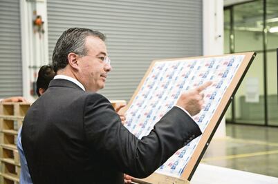 Banxico abre en Jalisco su nueva fábrica de billetes