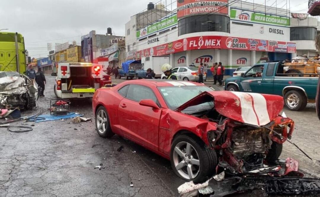 foto: Especial/El Universal/ El suceso ocurrió el pasado 18 de septiembre, cuando el youtuber conducía un vehículo deportivo color rojo sobre la carretera panamericana, cuando impactó de frente un taxi colectivo. 
