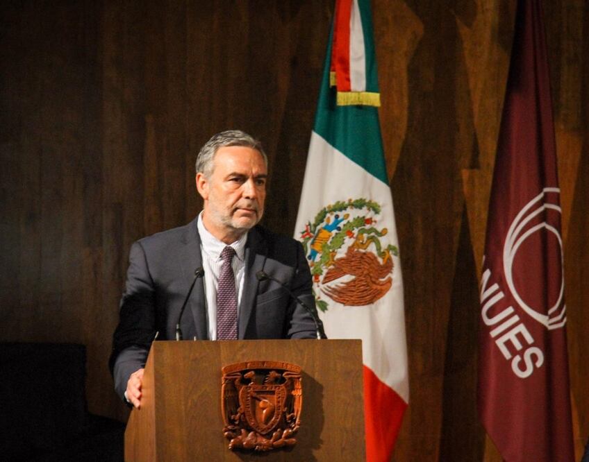 Alfonso Ramírez Cuéllar, presidente de la comisión de Hacienda de San Lázaro, en el Encuentro Nacional para el fortalecimiento de la Educación Superior. FOTO: Twitter @alfonsoramirezc