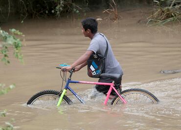 Declaran emergencia en 11 municipios de Sinaloa por lluvias