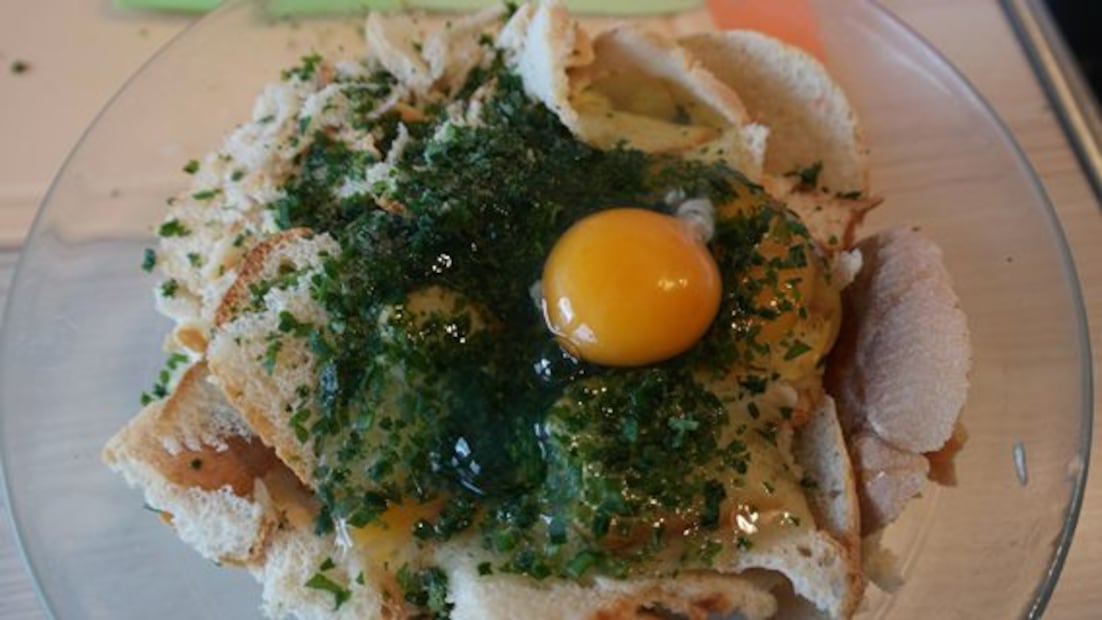 Qué es la nube blanca en los huevos