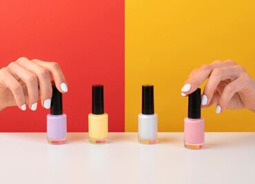 Para qué sirve agregar vinagre al esmalte de uñas