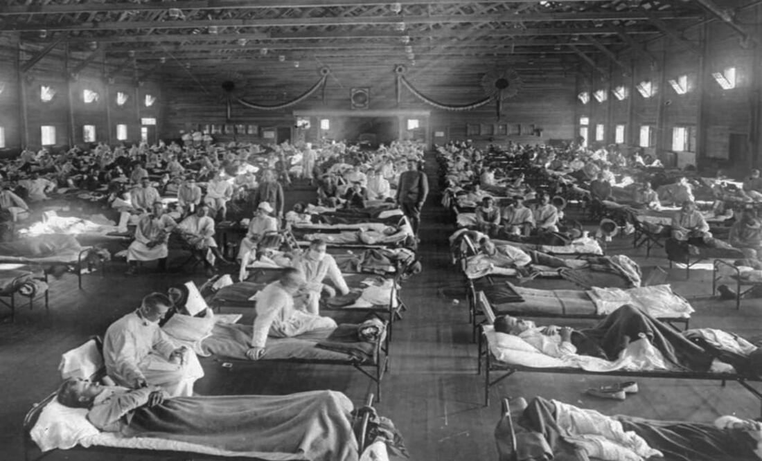 Influenza victims crowd into an emergency hospital - Photo: National Museum of Health/AP