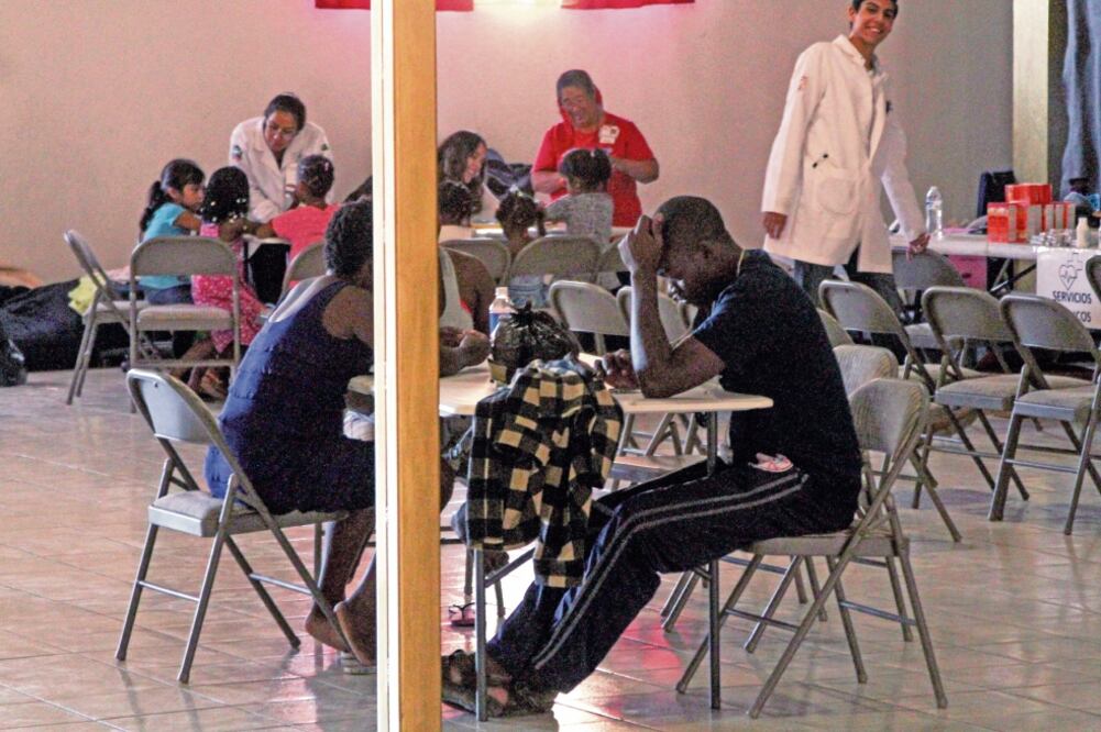 Los estudiantes cursaron un taller de inducción y español con ayuda de una organización civil para realizar el examen de ingreso a la máxima casa de estudios en el estado. Foto: JOEBETH TERRÍQUEZ. EL UNIVERSAL